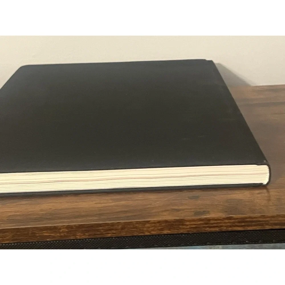 Taylor Guitars 30 Years‎ of a New American Classic Hardcover – Slight Bend